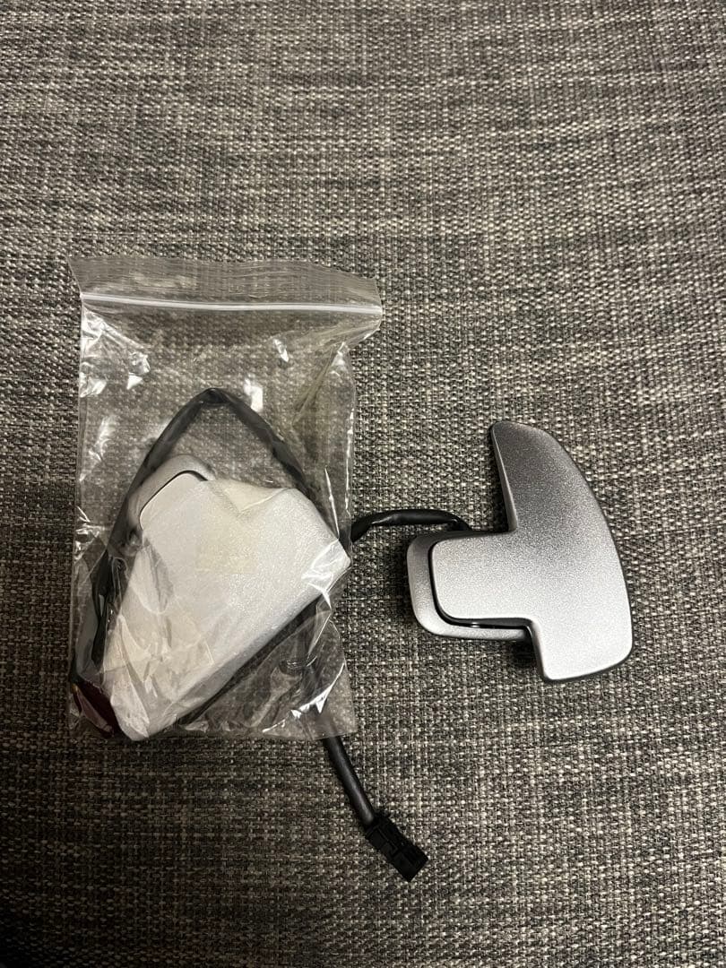 メルセデス　パドルシフト　アルミAMG A 2042670146 部品 SLK