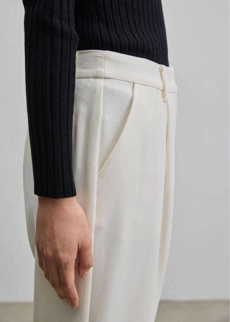 SOÉJU タックパンツ XS ホワイト　定番