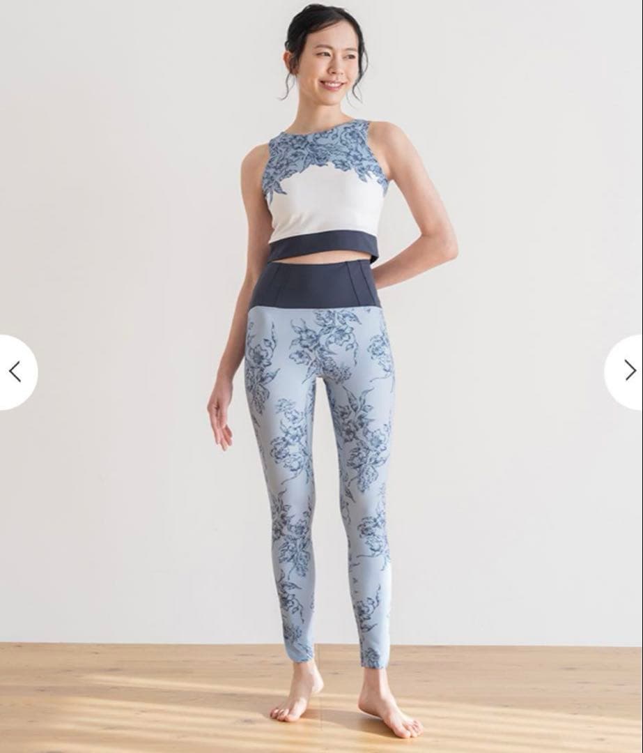 新品·未使用SUKALA アンティークプリントレギンス S スモークブルー