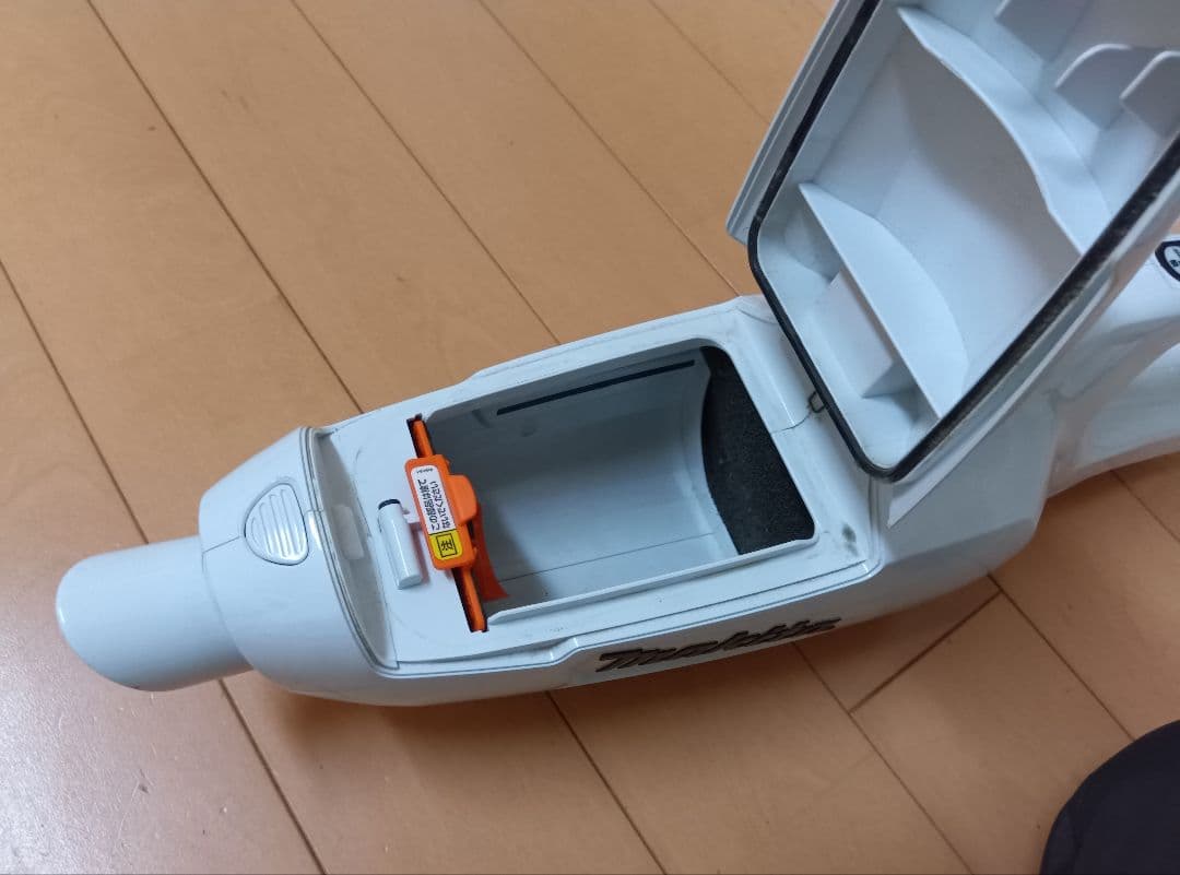 マキタ CL107FD コードレス掃除機