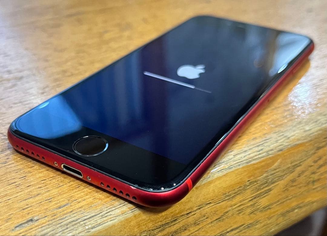 Apple iPhone SE (第2世代) 赤　良品　割れなし　バッテリ74%