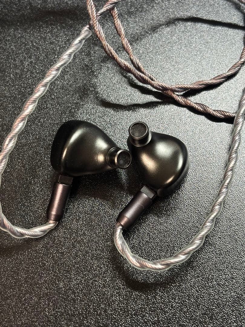 Lucid IEM tekkusai 美品