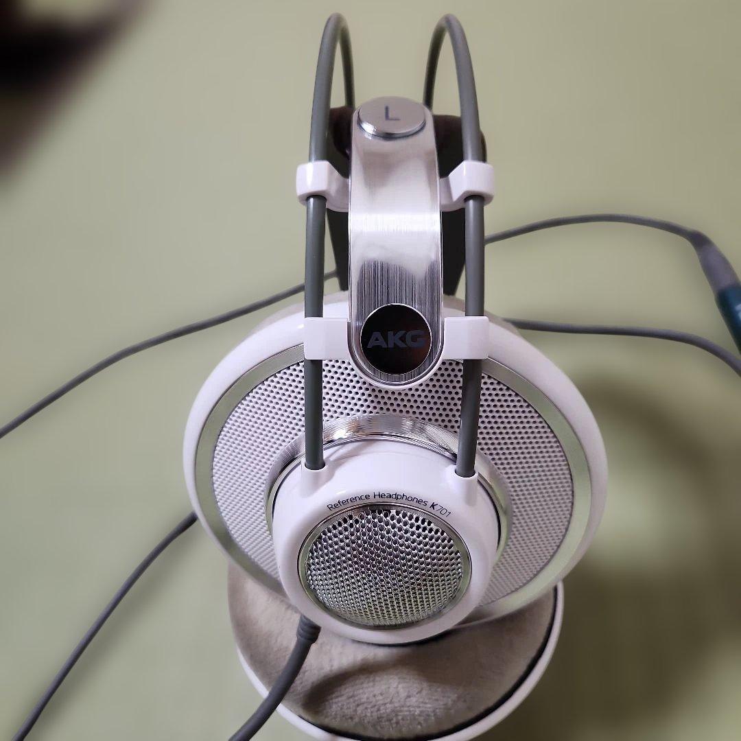akg K701有線ヘッドホン　モニターヘッドホン