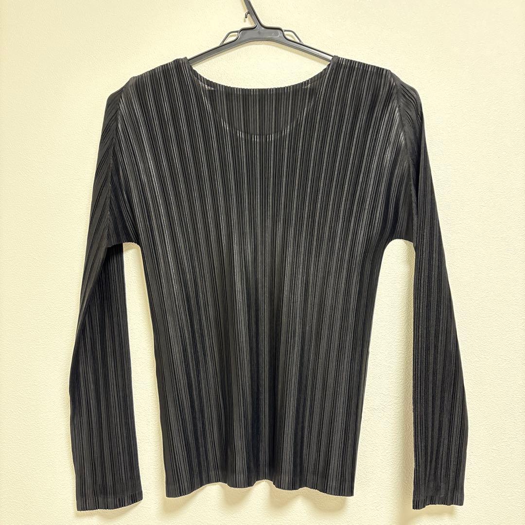 美品 イッセイミヤケ　プリーツ・プリーズ 黒 長袖カットソー