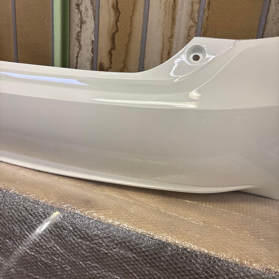 (90)30プリウス　社外リアバンパー 070