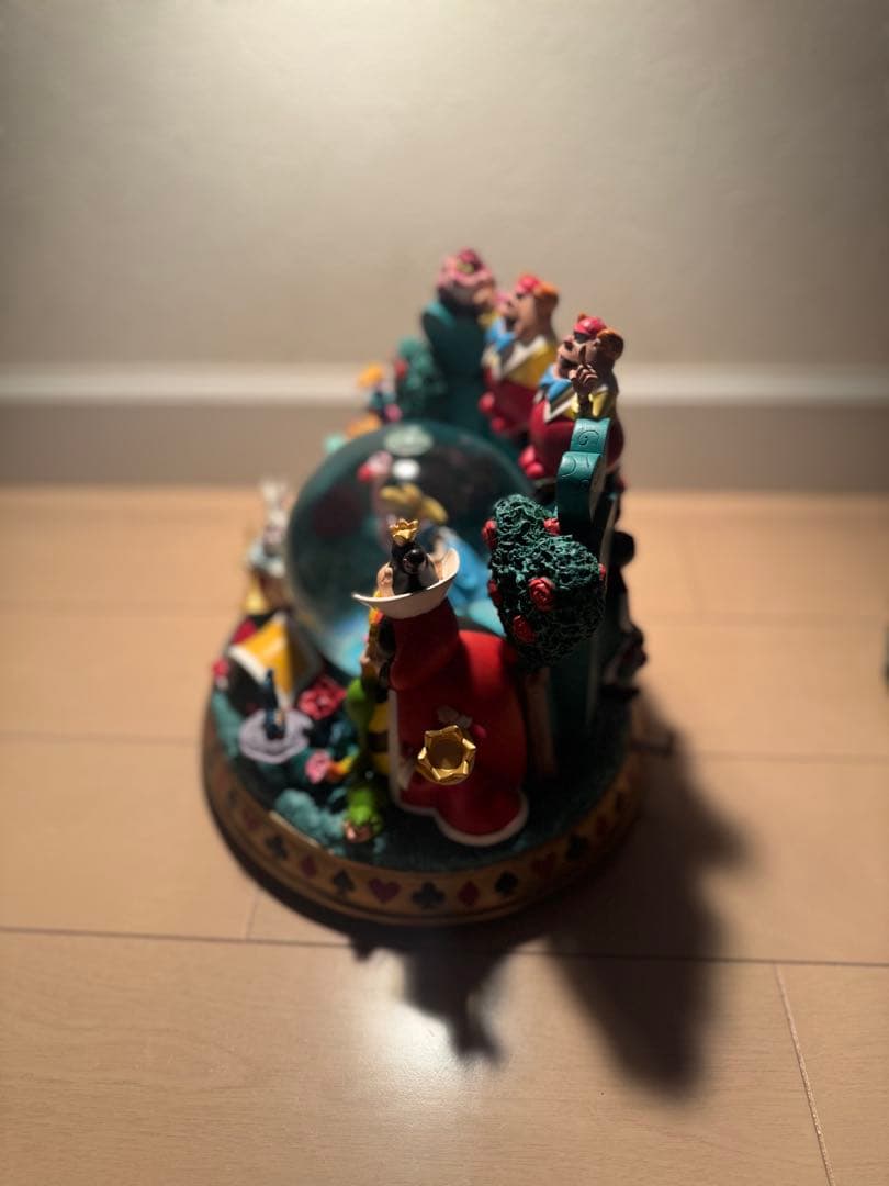 【レア★海外ディズニーストア購入品】不思議の国のアリススノードームスノーグローブ