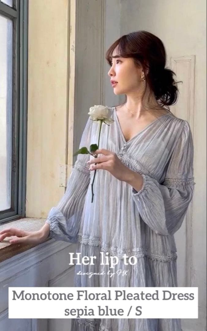 ワンピース herlipto monotone floral pleated dress