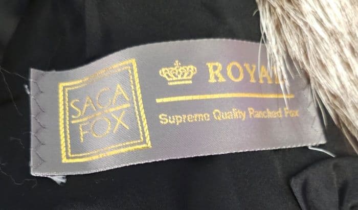 SAGA  毛皮フォックスファー　サガフォックス　セミロングコート