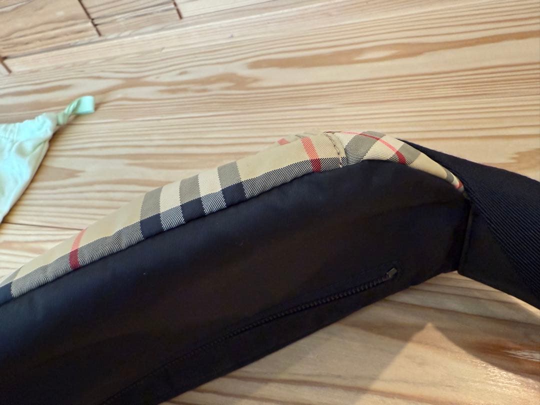 kwBURBERRY ボディバッグ・ウエストポーチ　ショルダーバッグ