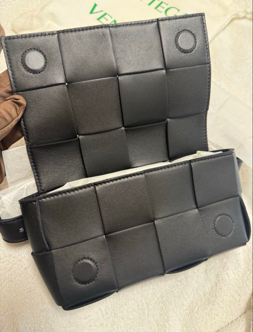 BOTTEGA VENETA ボッテガヴェネタ ボディバッグ 668572