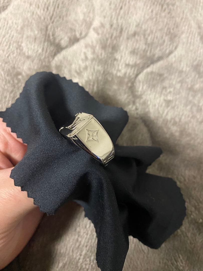 LOUIS VUITTON リング