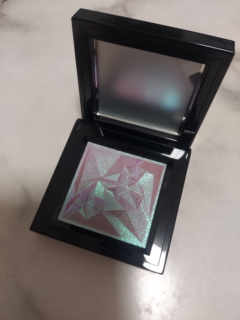 【ホリデー限定】シュウウエムラ クラッシュドジェム クポ！パープル