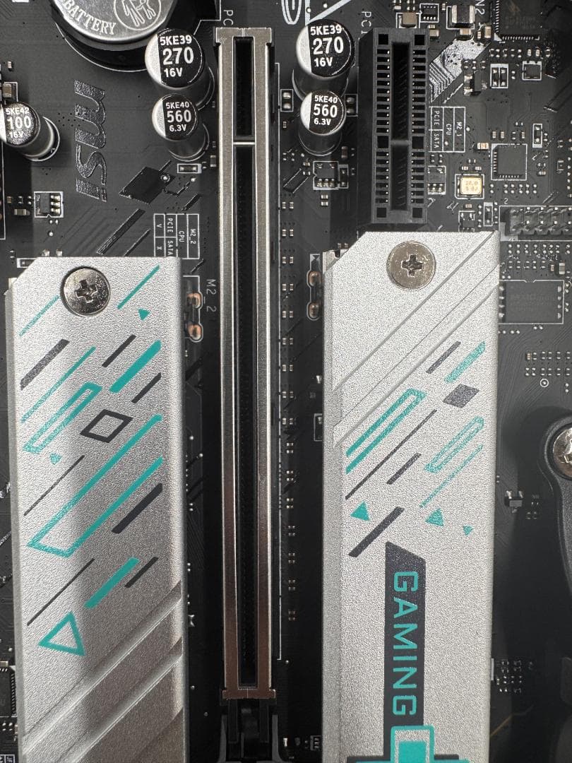 y*1様 B650M GAMING PLUS WIFI マザーボード ID 80