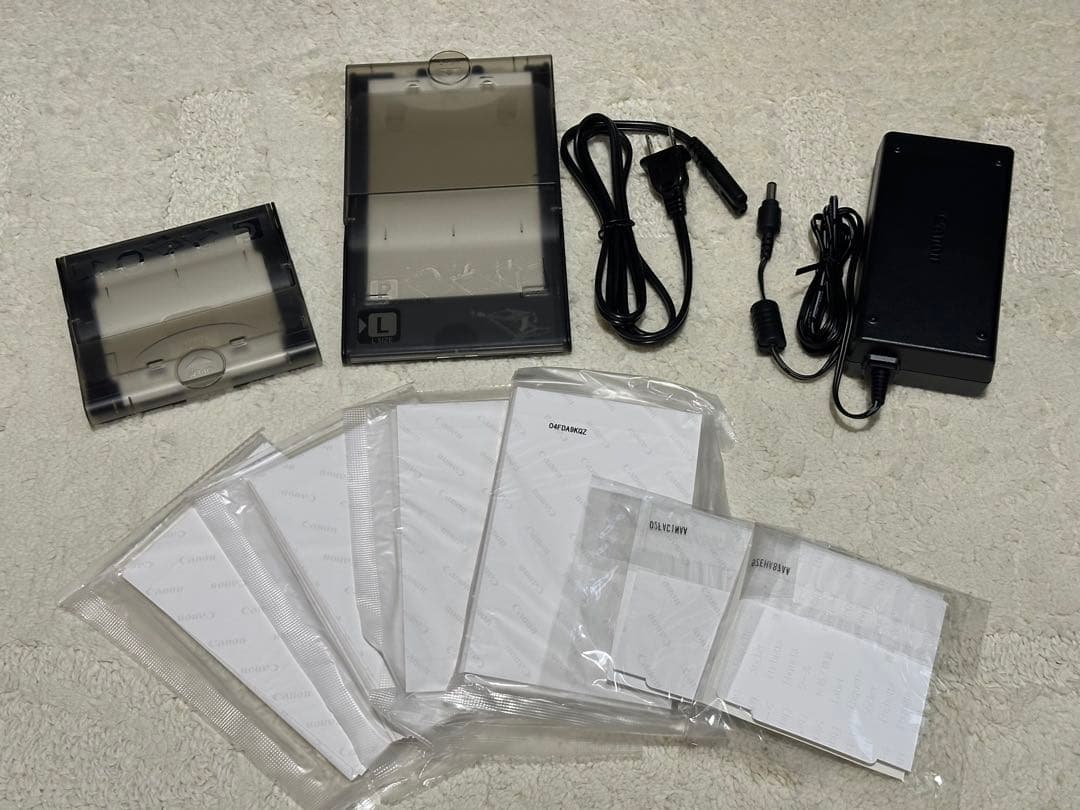 Canon SELPHY セルフィ CP1300ホワイトフィルム、インク多数あり