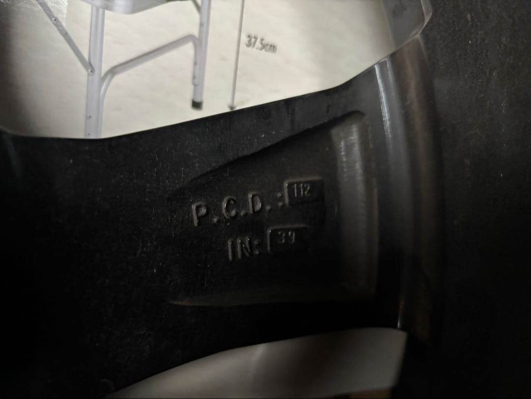 アウディ　スタッドレスタイヤセット　18インチ