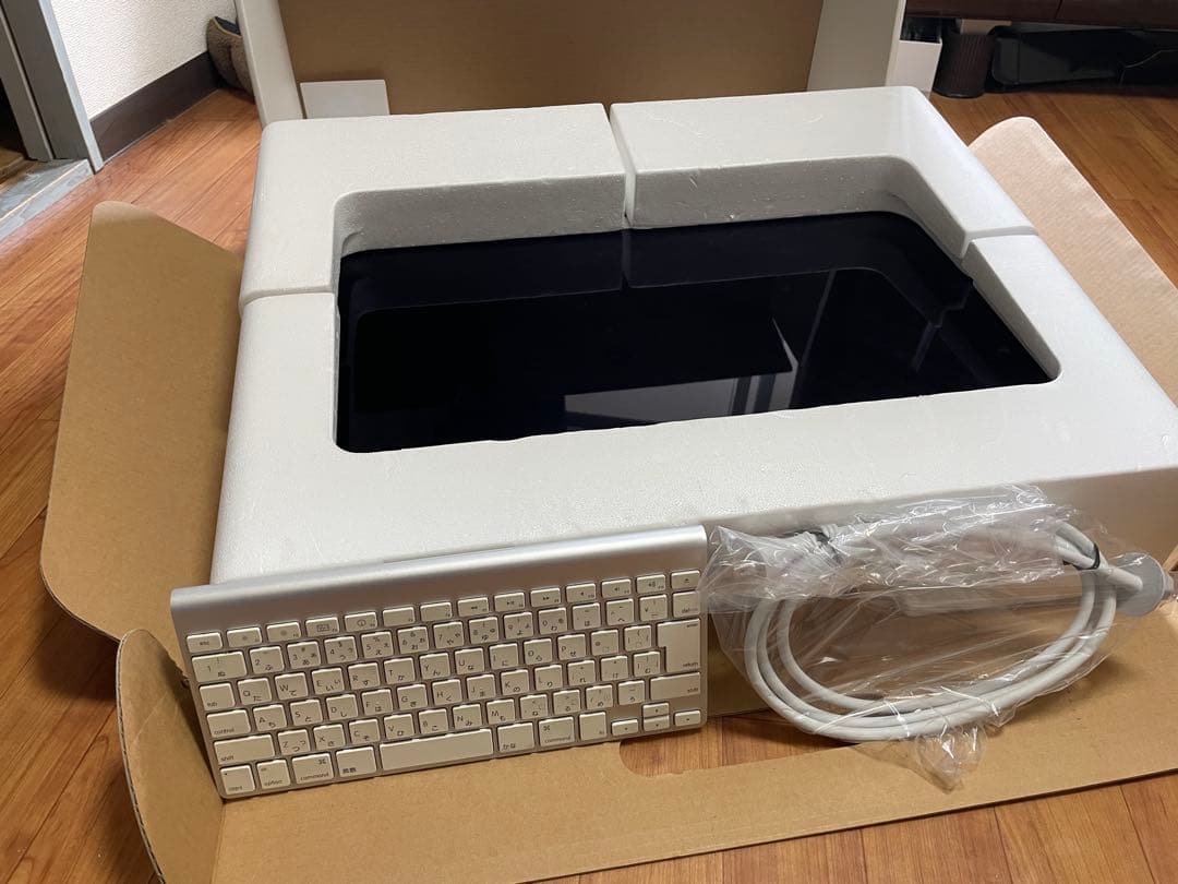 Apple iMac 2019 21.5インチ　メモリ32GB ストレージ1TB