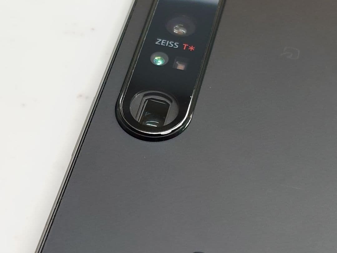 Xperia1Ⅳ　au版　純正ケース付き