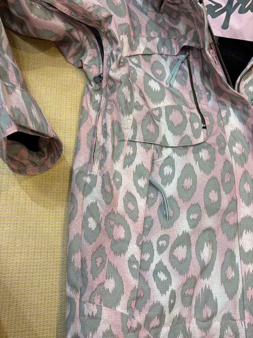 あ*い様 美品　ヒョウ柄　スノーボードウェア　M ジャケット　スノボ　ファー