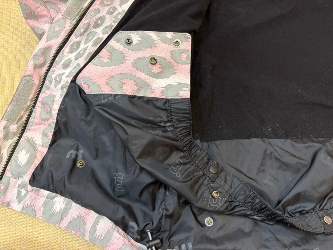 あ*い様 美品　ヒョウ柄　スノーボードウェア　M ジャケット　スノボ　ファー