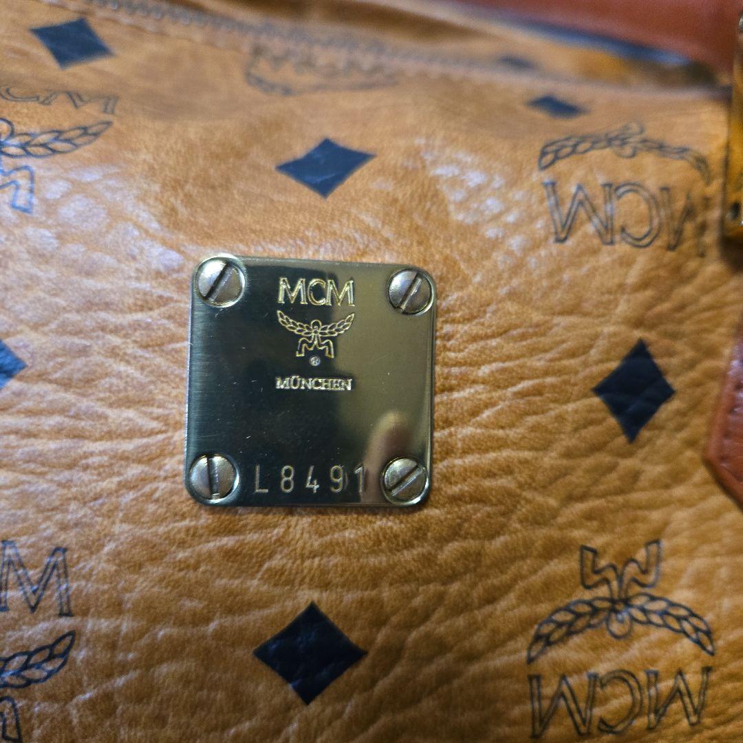 お値下げ❗MCMロゴ入りブラウンレザーボストンバッグ