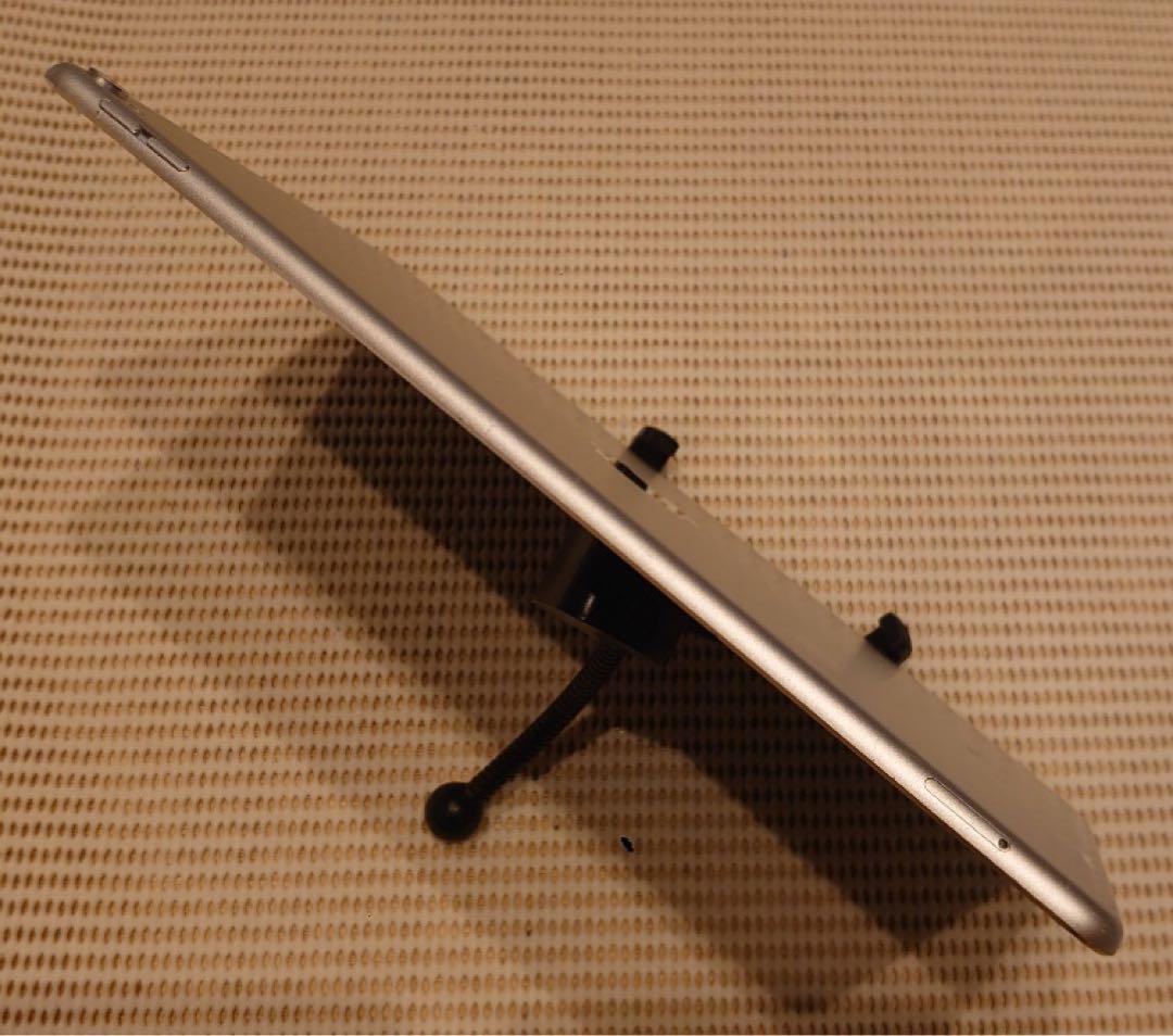 完動品SIMフリーiPad Pro第2世代10.5インチ本体256GB送料込