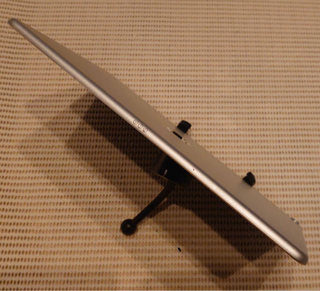 完動品SIMフリーiPad Pro第2世代10.5インチ本体256GB送料込