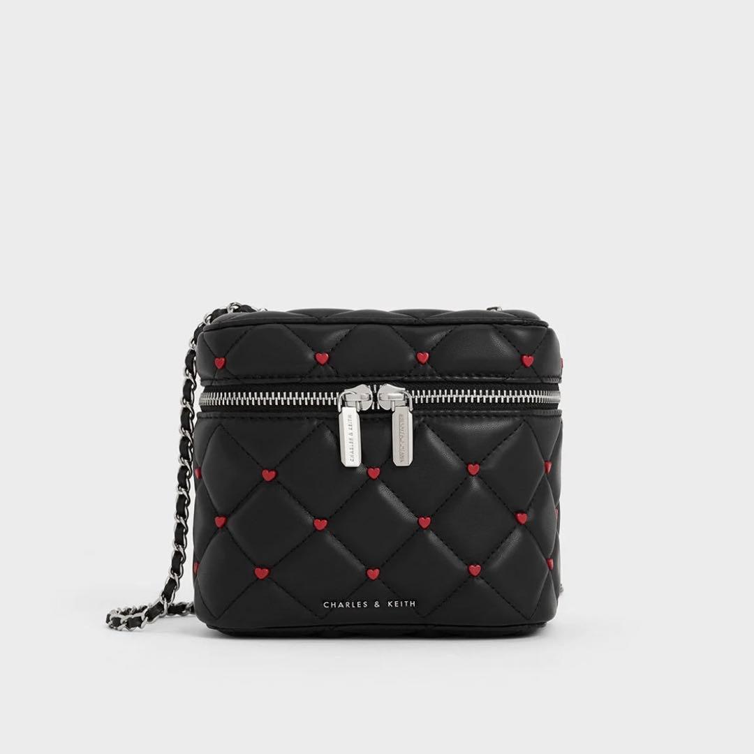 CHARLES & KEITH ネズ キルトハートプリントバッグ