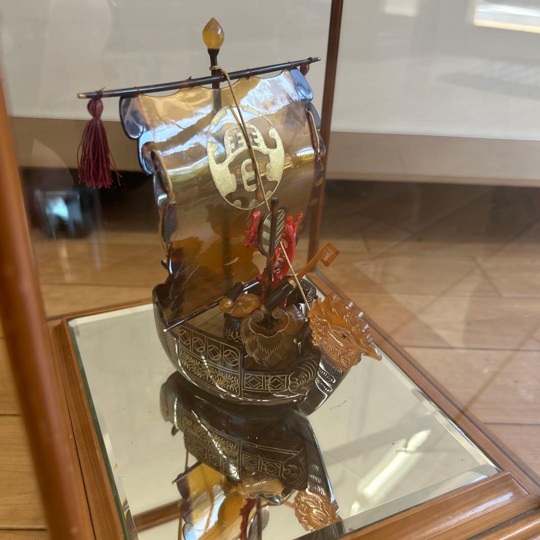 本鼈甲　べっ甲　鳳凰宝船　置物　赤珊瑚