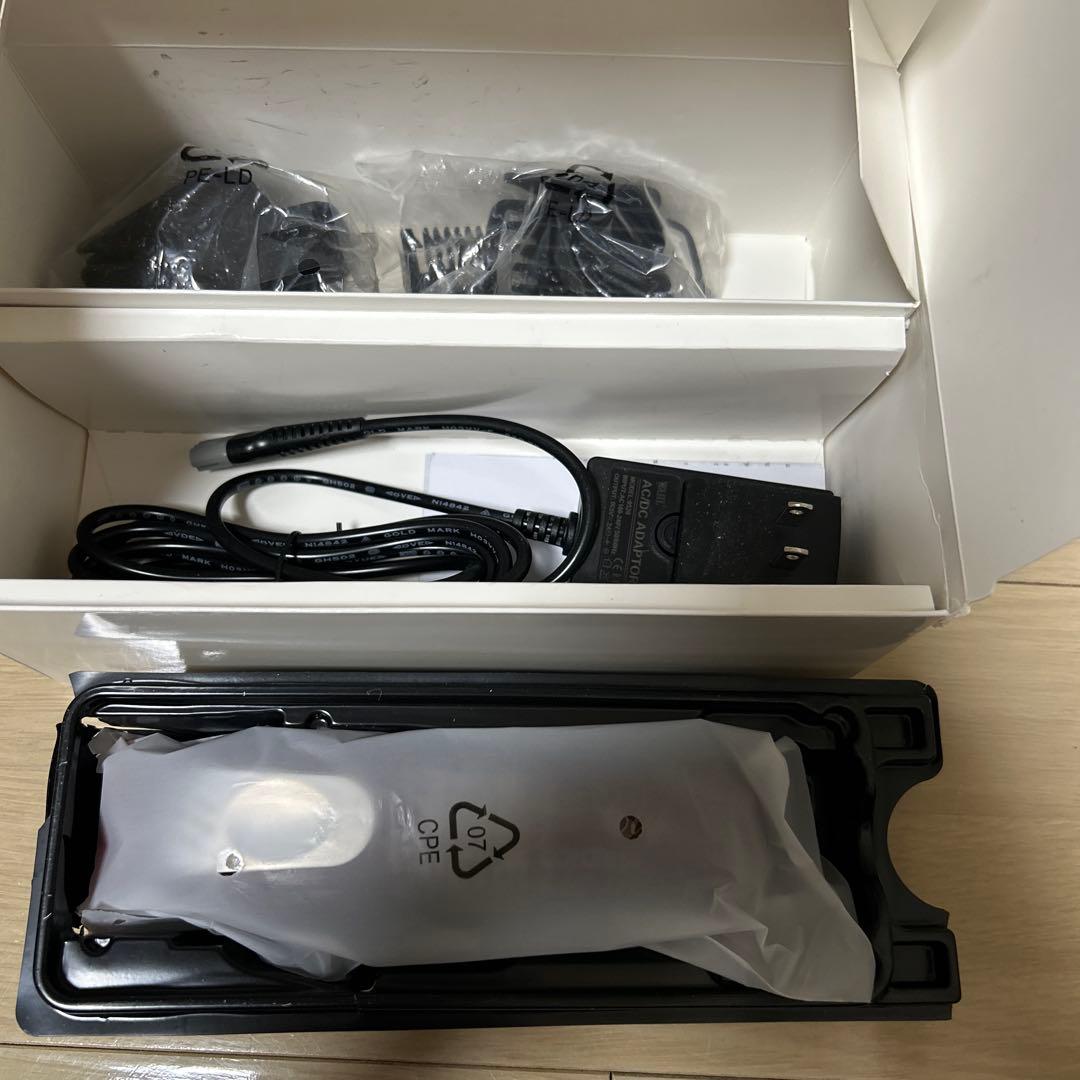 未使用品WAHL Magic Clip コードレスバリカン　レッド