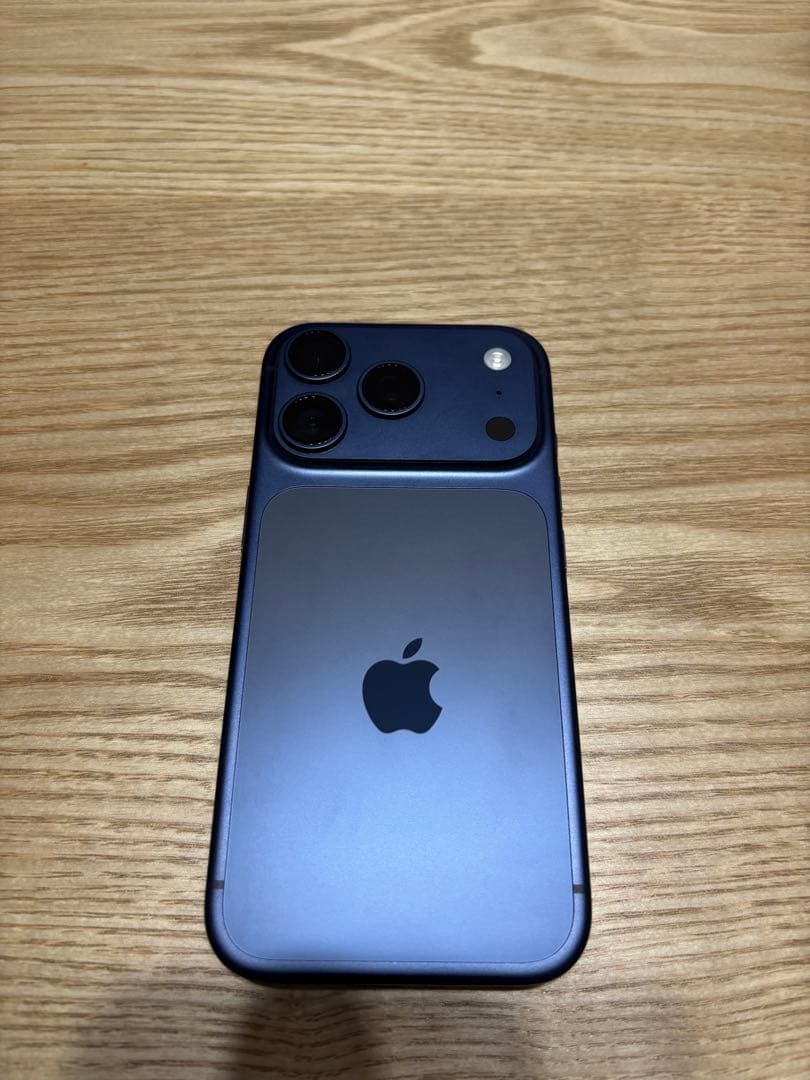 【美品】iPhone17pro 256GB SIMフリー　ディープブルー