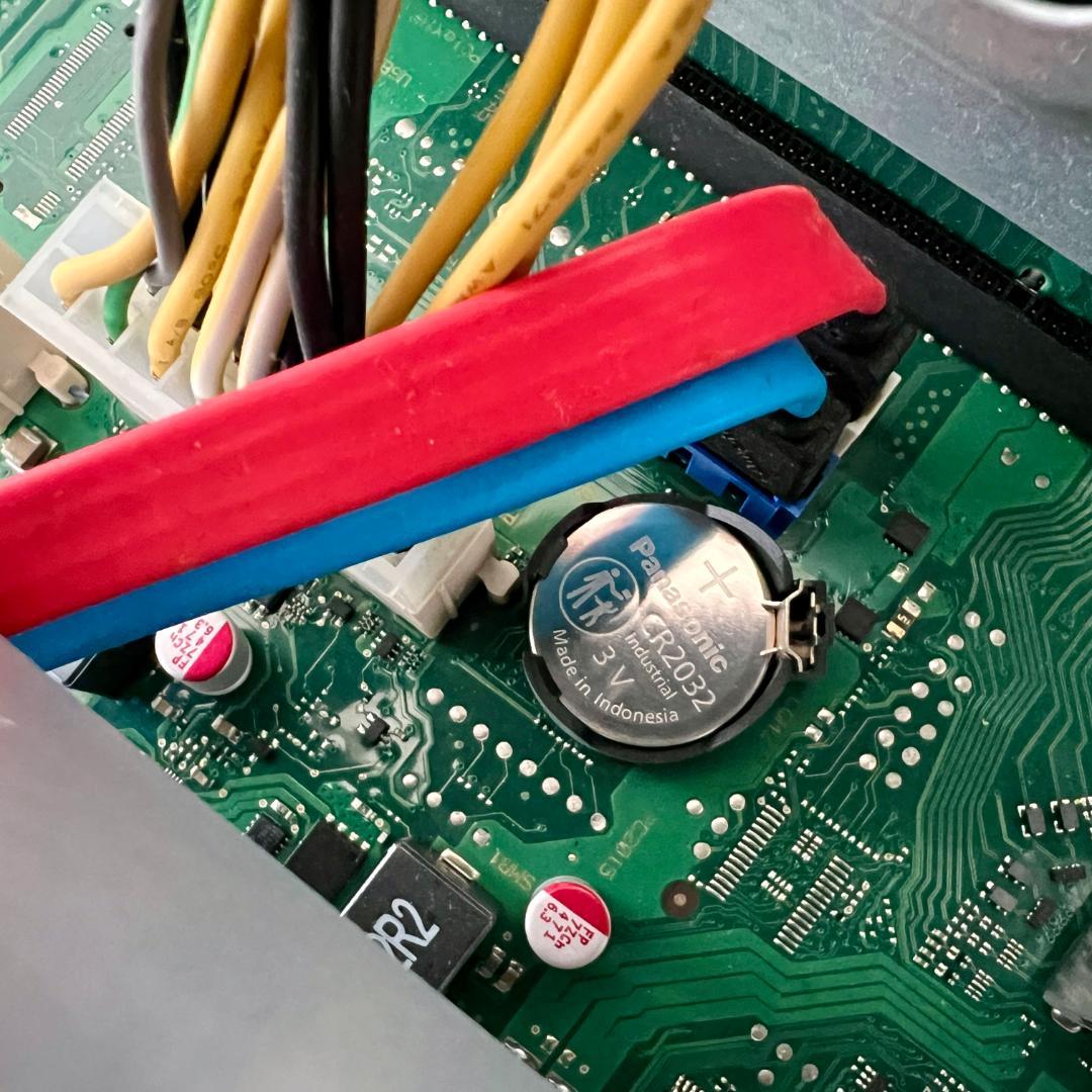 【Ubuntu搭載】富士通 i5-7500/16GB/SSD デスクトップPC