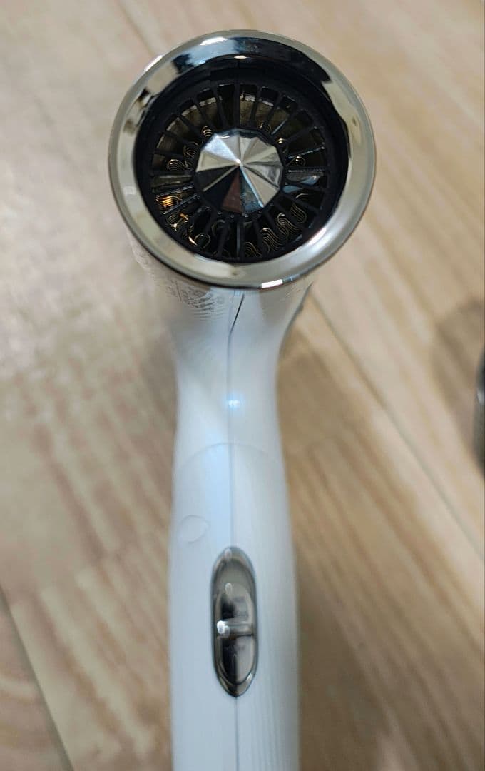 1週間限定 特別価格！ リファ ドライヤー ホワイト 2023年製 AB14