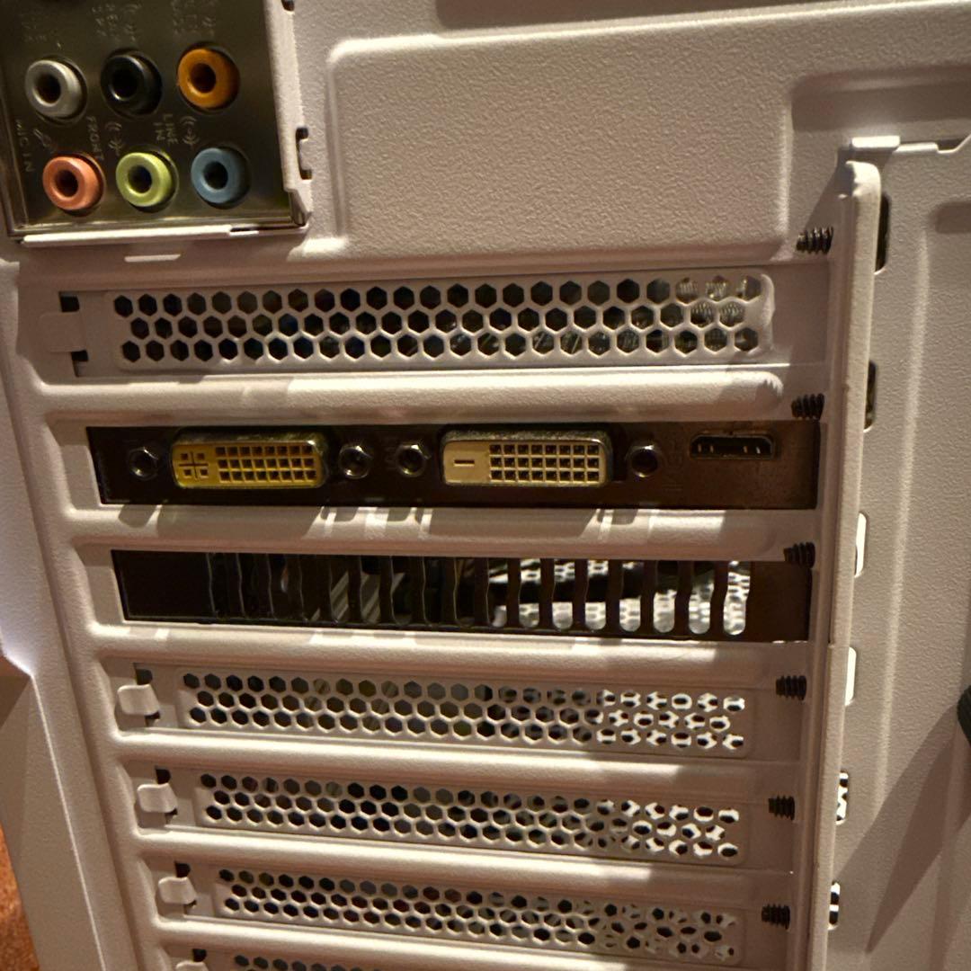 古いpc ケースはほぼ新品　core i7 ジャンク扱いで