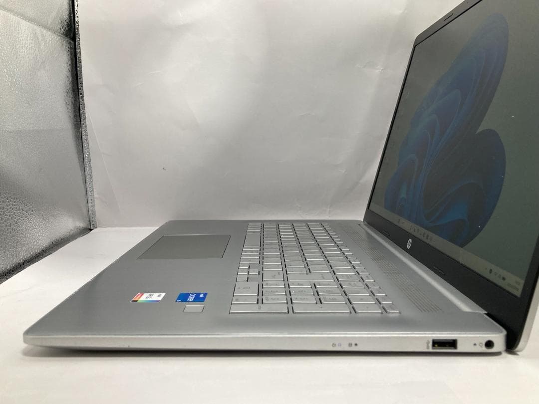 爆速Corei5第12世代/16GB/SSD512GB/Office/17.3型