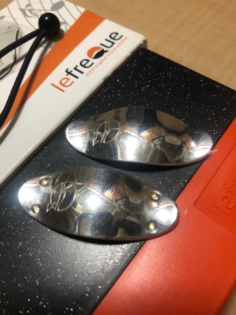 リーフレック シルバ—プレート41mm ゴムバンド付き