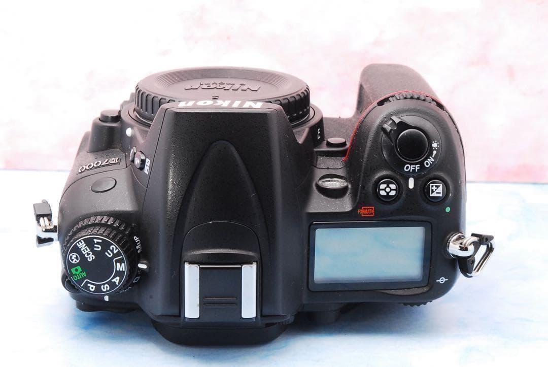Nikon D7000★Wレンズ★一眼レフカメラ★人気機種★高速連写＆高画質