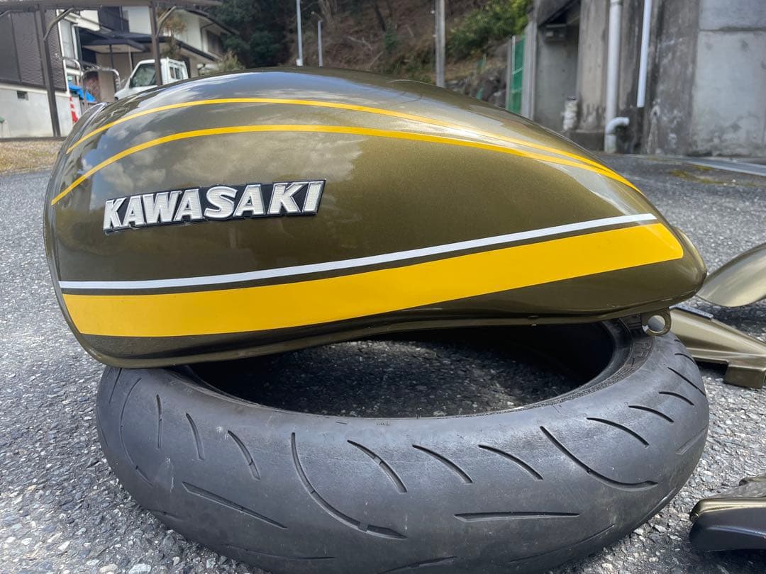 最終値下げ　ゼファー750 タイガー　外装