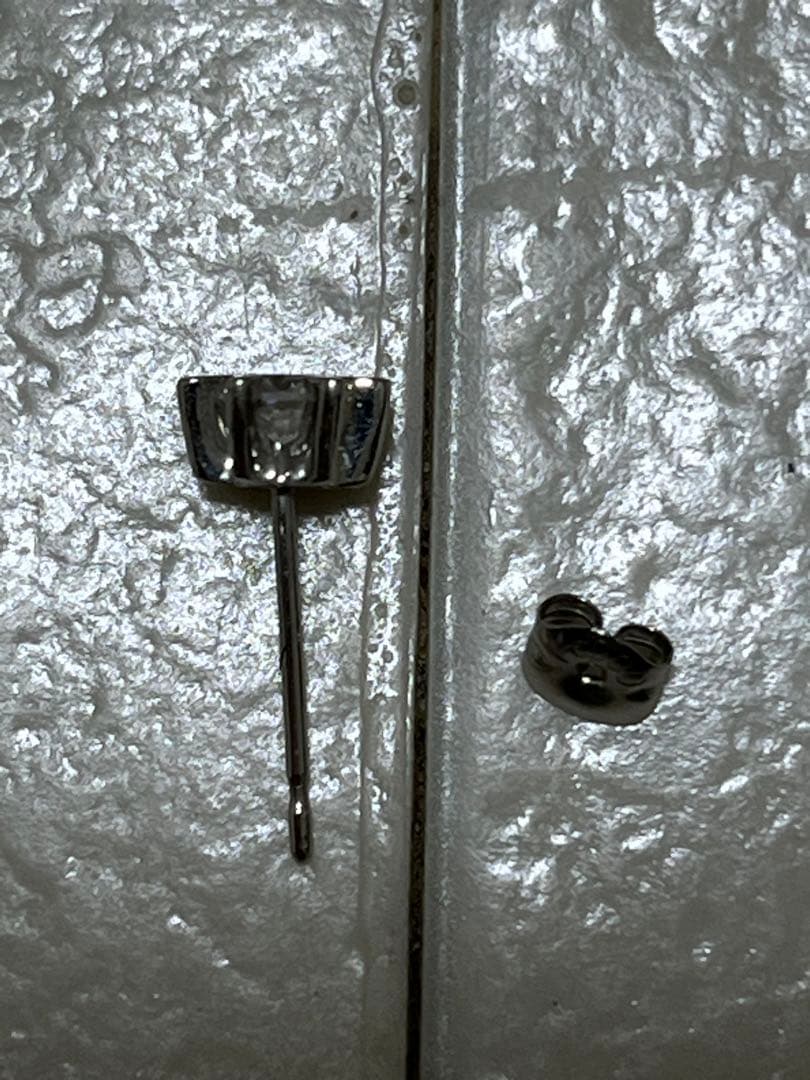 プラチナ900ダイヤモンドピアス　片耳の出品です0.21ct