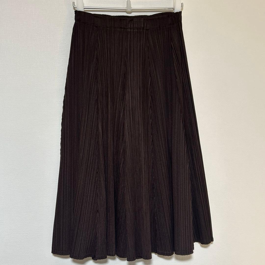 プリーツプリーズ　フレアシッカーパンツ