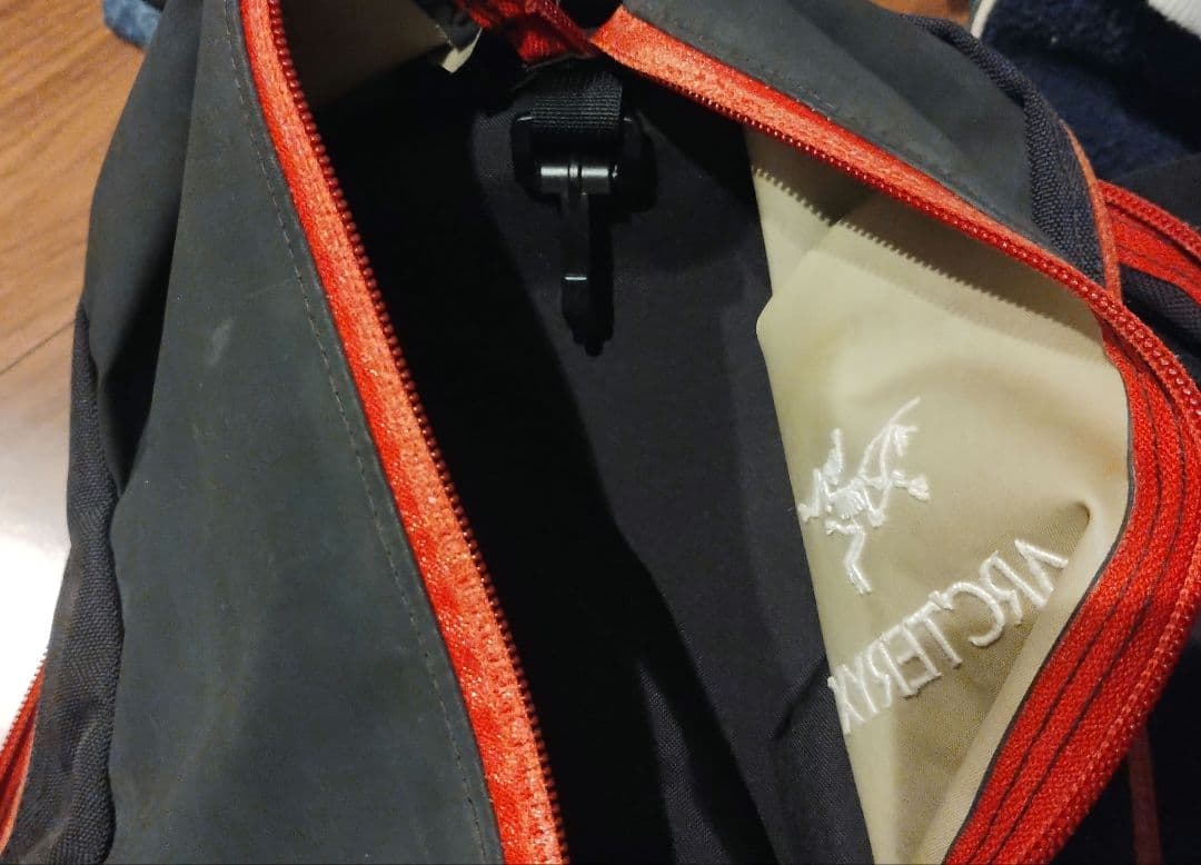 アークテリクス Japan Limited Edition Red Arro22