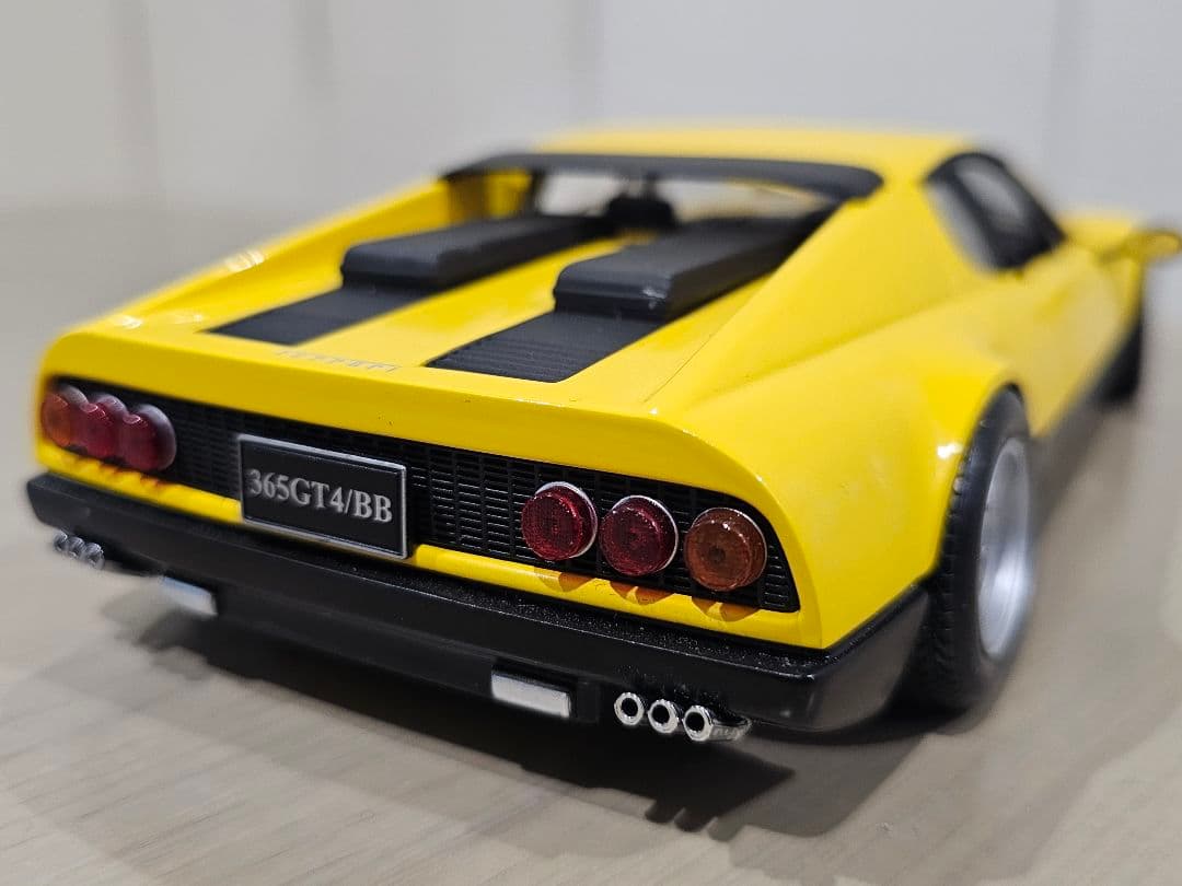 京商 1/18　FERRARI　365GT4/BB