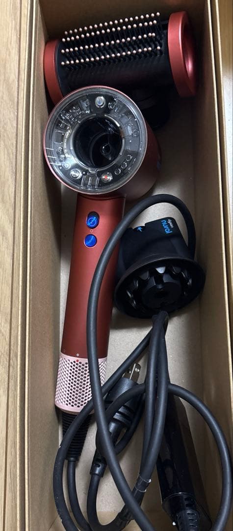 【早い者勝ち】ダイソンヘアドライヤー