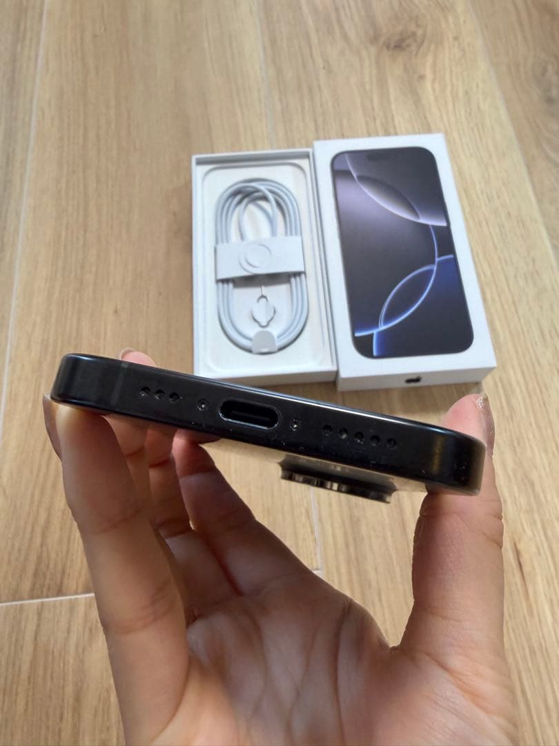 iPhone 16Pro 512ギガ ブラック 本体