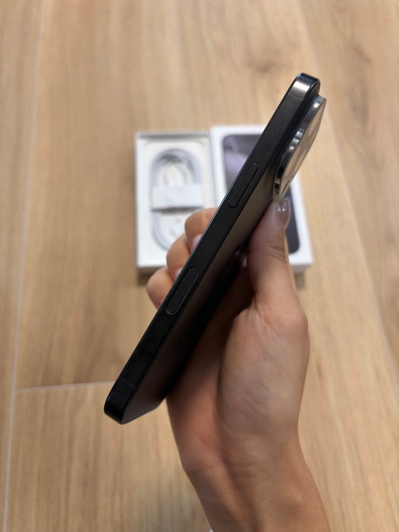 iPhone 16Pro 512ギガ ブラック 本体