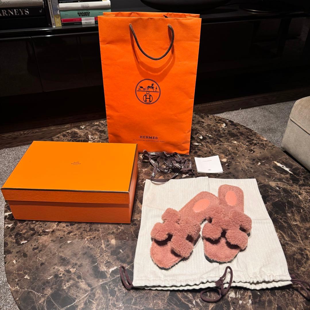 HERMES オラン ボア ムートン Hモチーフ フラット サンダル ミュール