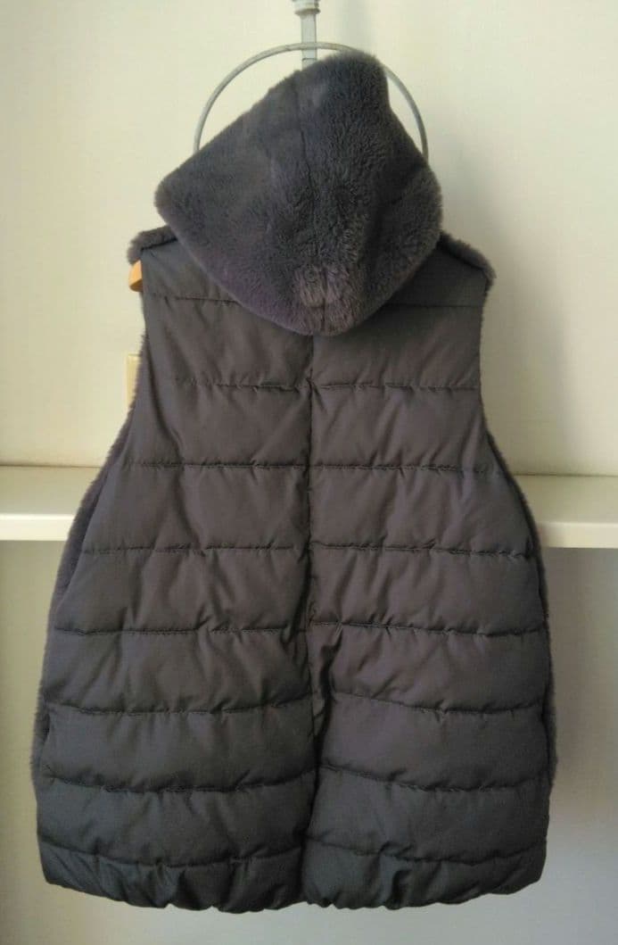 Age アーガ　エコファー　ベスト　チャコールグレー