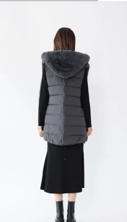 Age アーガ　エコファー　ベスト　チャコールグレー