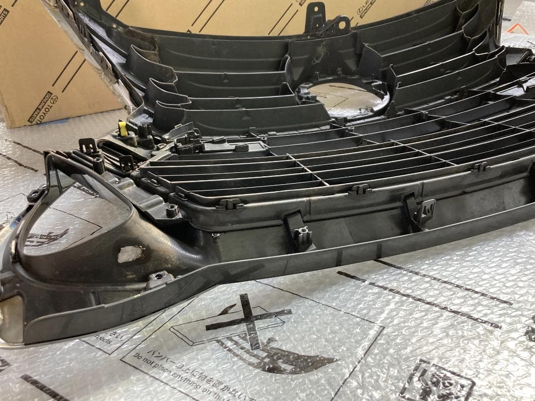 レクサスGS 10系後期 バージョンL フロントグリル