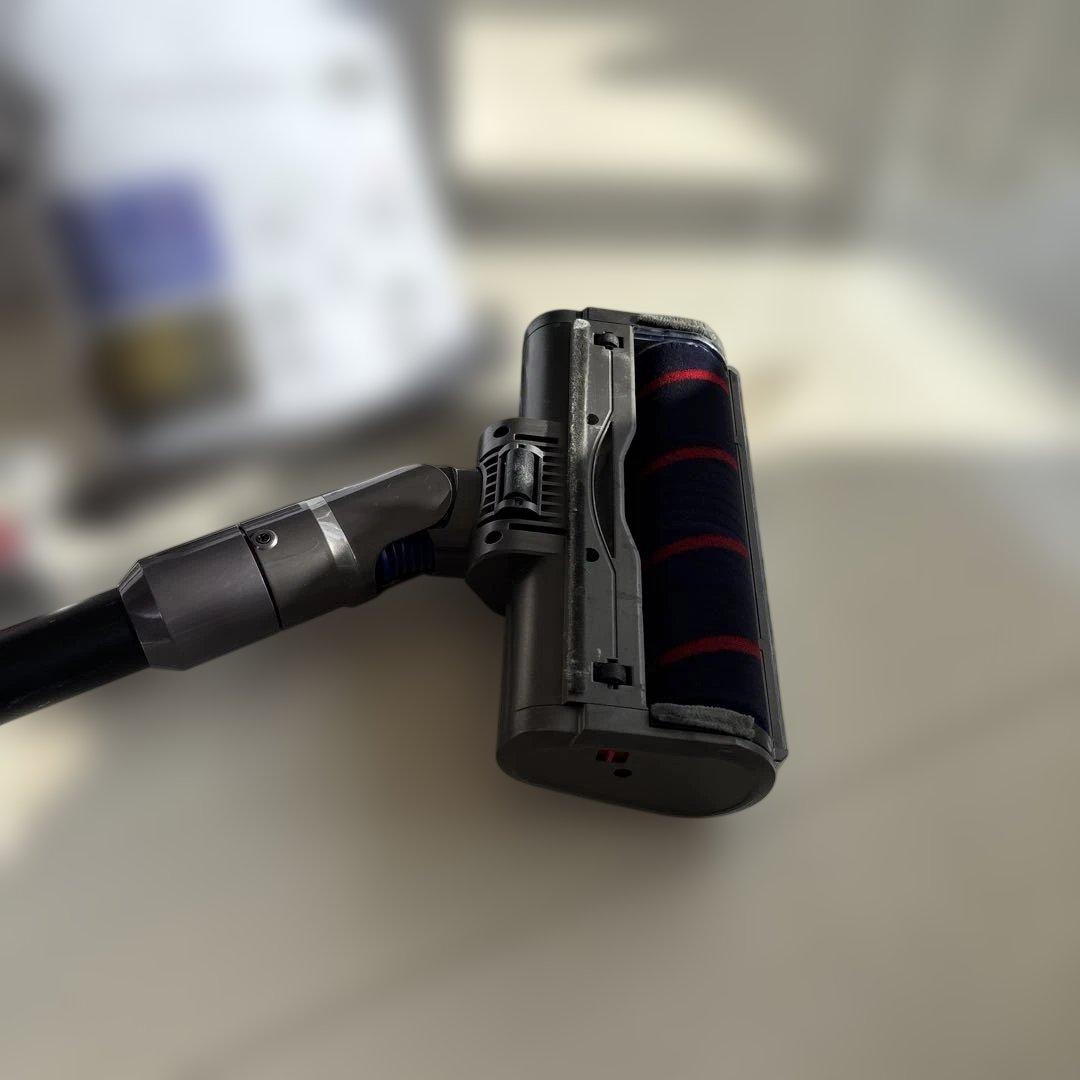 Dyson V8 スティッククリーナー 本体　訳あり