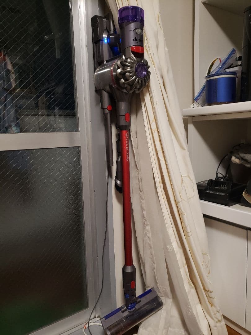 掃除機・クリーナー dyson v8slim fluffy